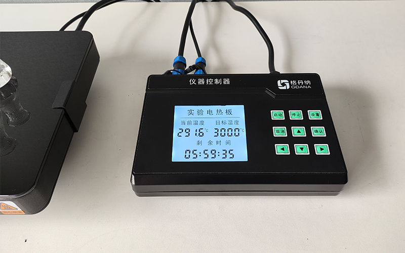 實(shí)驗(yàn)電熱板：水質(zhì)與土壤實(shí)驗(yàn)樣品前處理的可靠助力